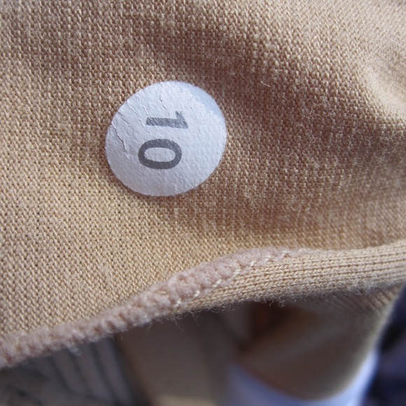 Lululemon size 10 scoop neck tank - Picture 5 of 5